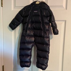 Patagonia Navy Blue puffy snow suit size 3-6 months NWT